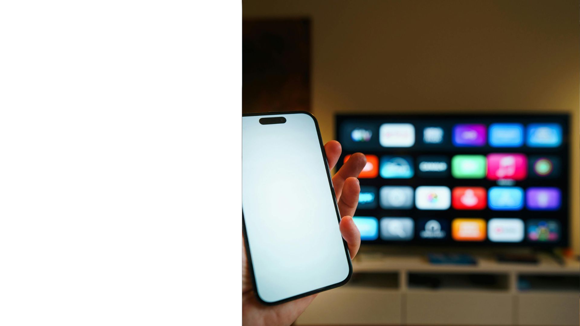 Perception of advertising during wartime